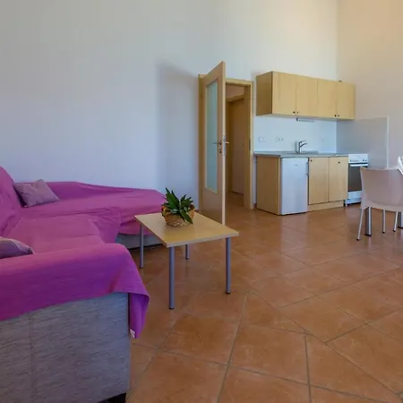 Apartamento Dakovic Deni